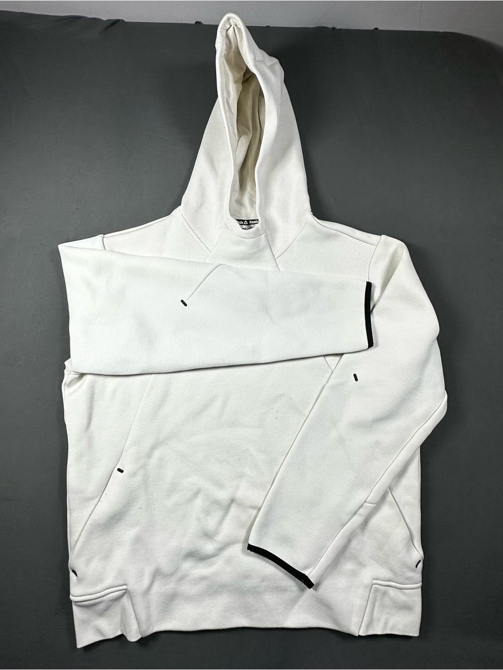 Reebok Men's Momentum Silver Birch Long-Sleeve Hoodie Size L - Picture 10 of 14